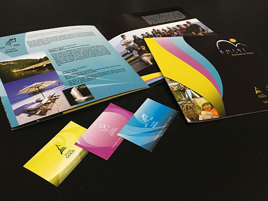 Travel agency brand brochure © Pixel Planet Design